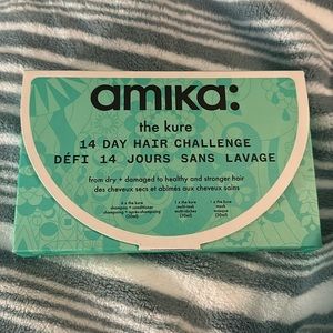 AMIKA | THE KURE BOND REPAIRING SAMPLE SET